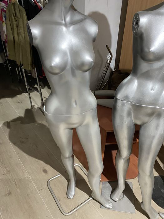 Manekiny damskie uzywane 5sztuk +stojaki