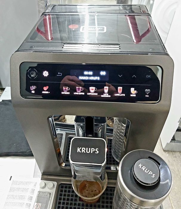 Кофемашина KRUPS Evidence One EA895N10 с цветным дисплеем и текст меню