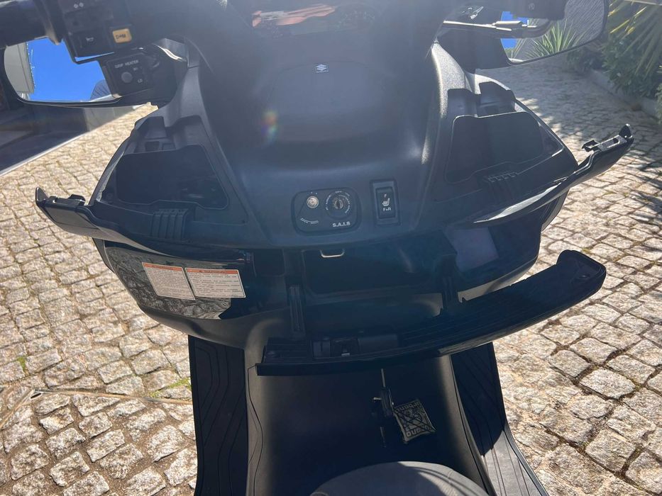 Suzuki Burgman 650 Executive (AN650)