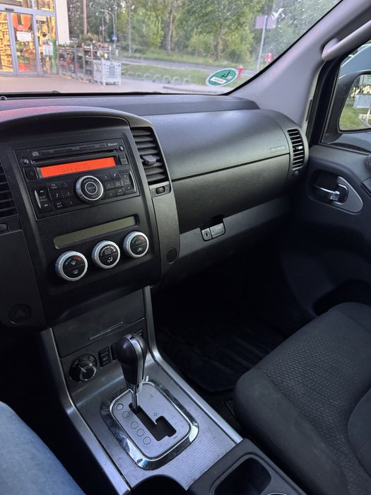 Sprzeam Nissan navara