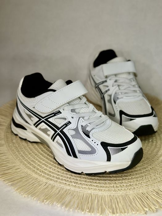 Нові білі Кросівки ТМ Kim Up