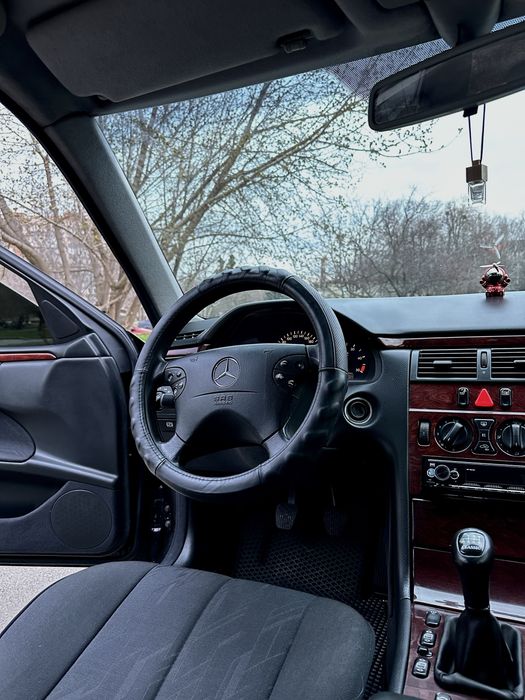 Mercedes-Benz W210 E270 CDI