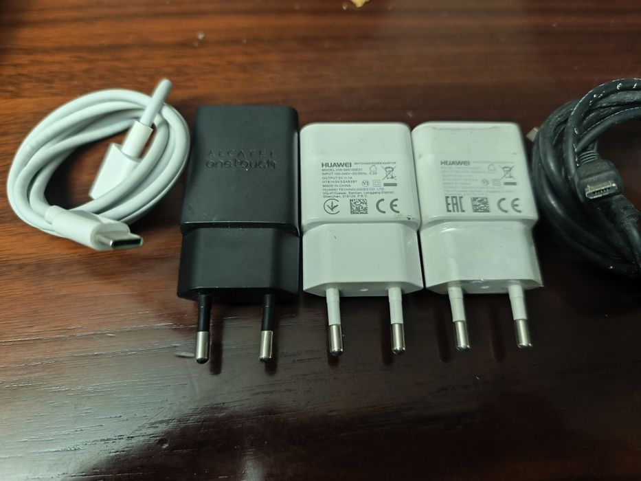 3 Carregadores Huawei/Alcatel(cabo usb type c e microusb)