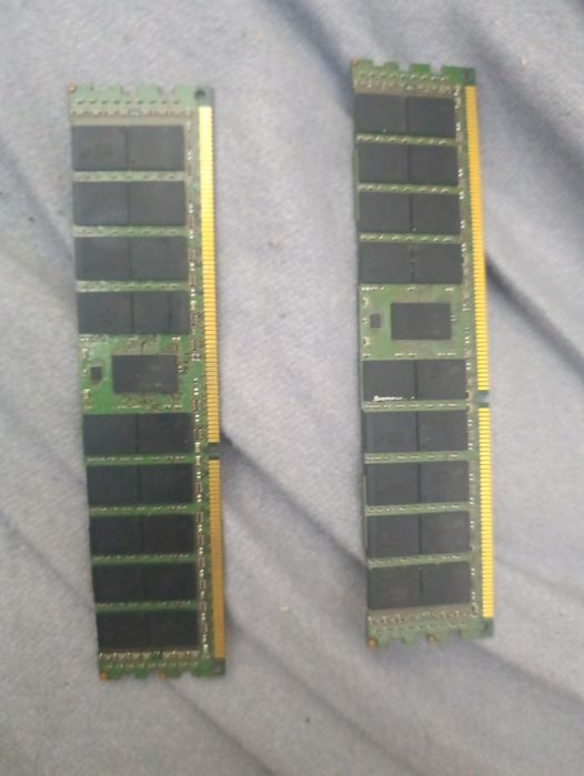 Две плашки DDR 3
