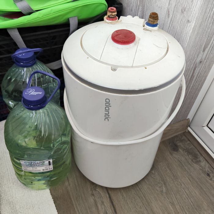 Продам бойлер на запчасти