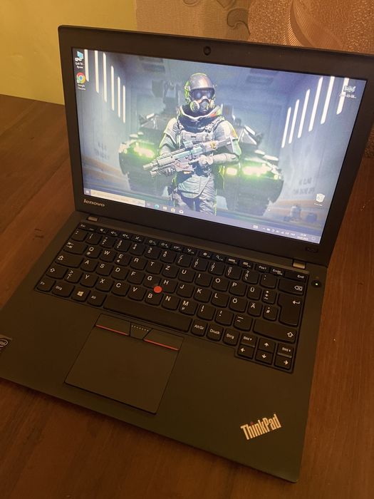 Ігровий ноутбук і5-5300 8 ггб озу 200 ггб памʼяті в хорошому стані