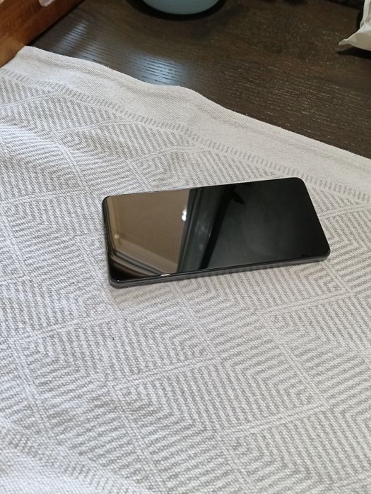 Motorola g24 256 GB, 8 GB RAM.