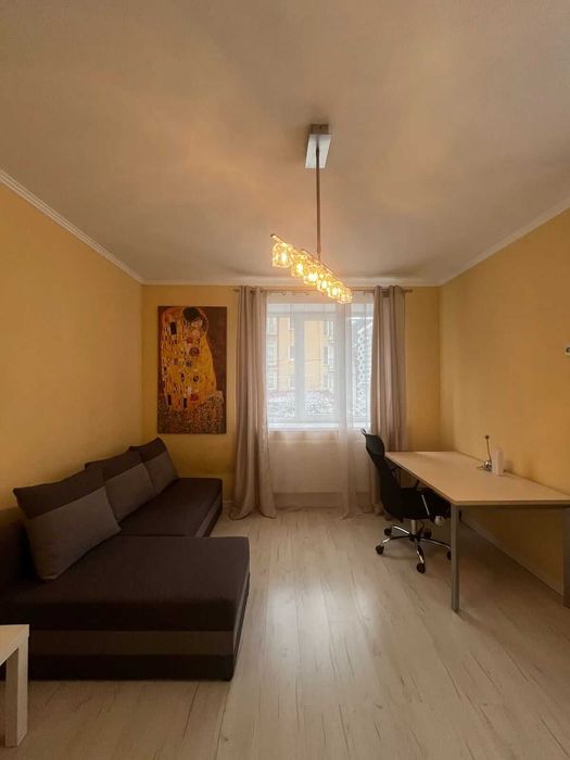 продаж 1 кімнатної квартира в самому центрі вул. Бельведерська