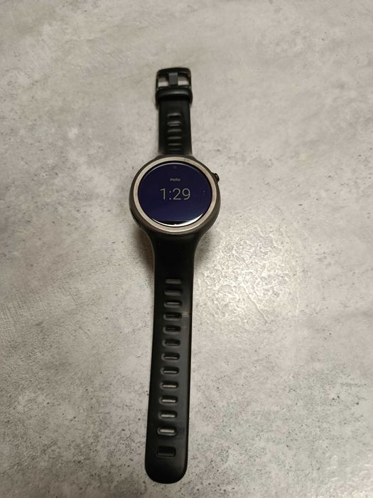Продам смарт годинник Motorola Moto 360 45mm Black Sport Smart Watch