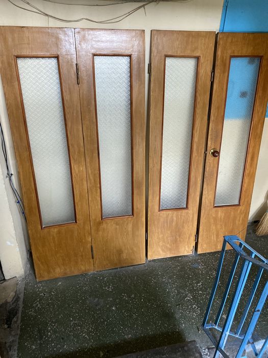 Двери шпон в зал