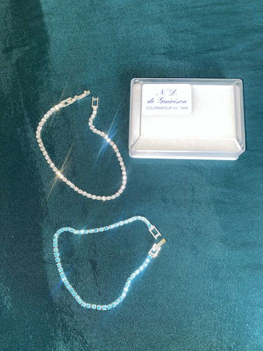 Новий набір браслетів на руку