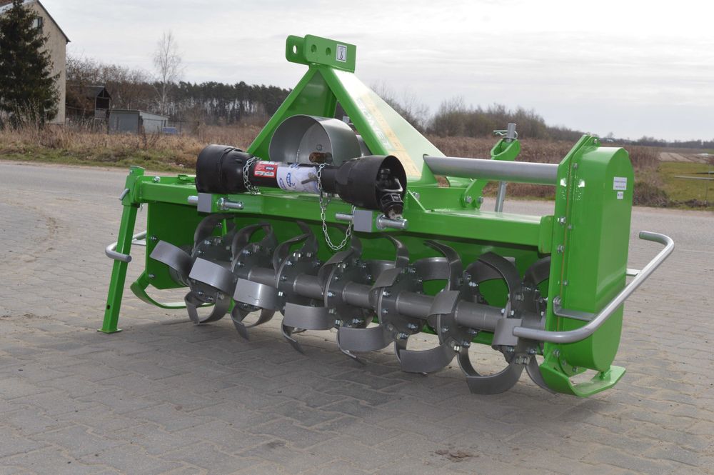 Glebogryzarka 1,8m z bocznym napędem BOMET NOWA WOM