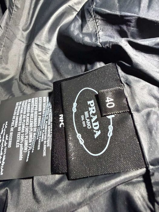 Пуховая жилетка Prada