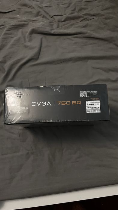 Fonte de alimentação EVGA 750 BQ semi modular64739314679683121