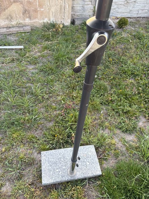 Parasol z podstawką