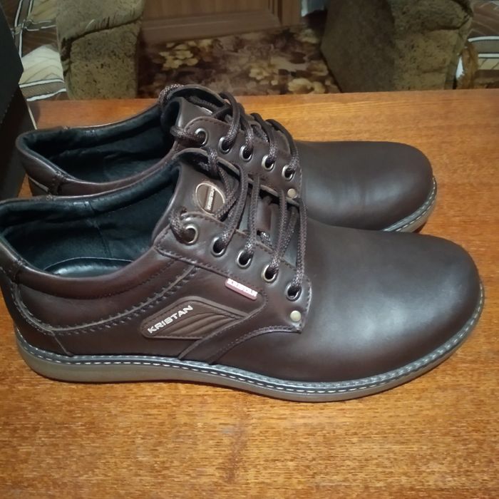 Продам туфлі шкіряні