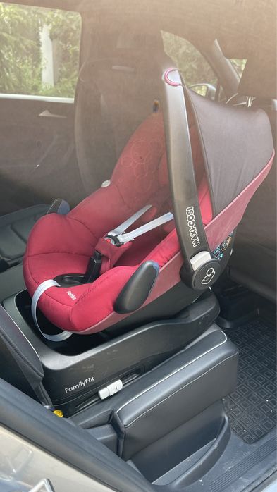 Автокрісло  MxiCosi Pebble з Isofix Family, дощовик, теплий конверт