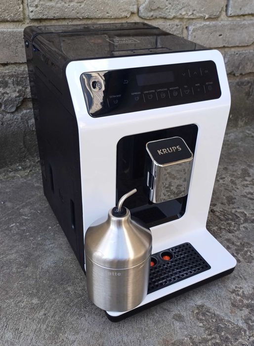 Кавомашина кавоварка KRUPS Evidence Plus EA894T10 біла з молочником