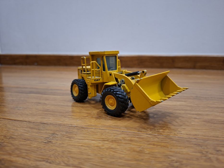 Model NZG 237 Caterpillar 966D 1:50