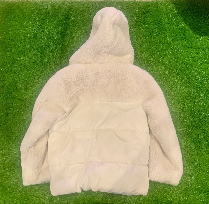 Casaco branco de inverno