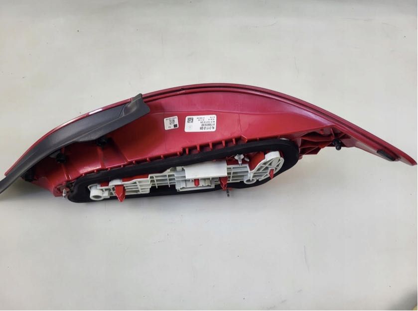 lampa lewy tył lewa tylna MERCEDES CLA C117 W117