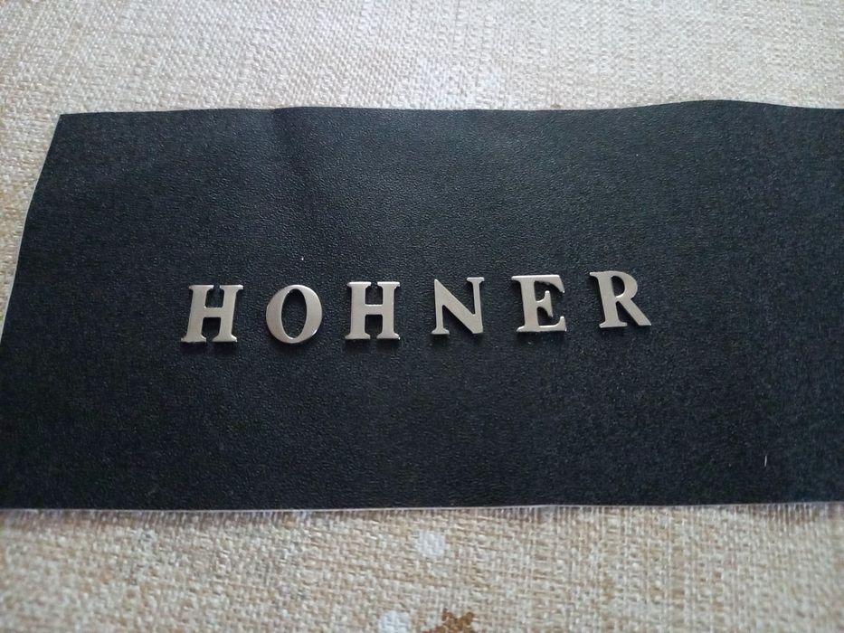 Napisy literki na akordeon hohner soprani