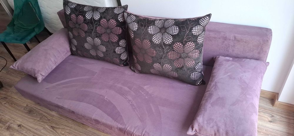 Sofa, kanapa fioletowa, łóżko