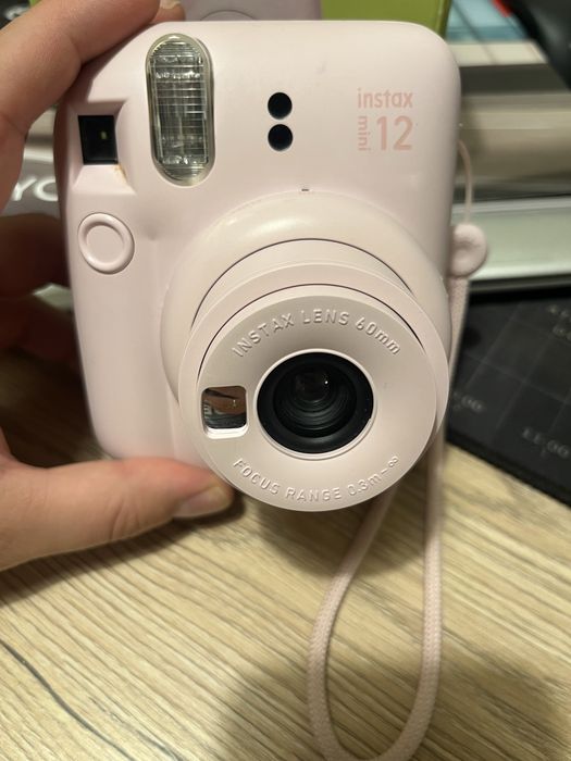 Aparat Instax mini 12