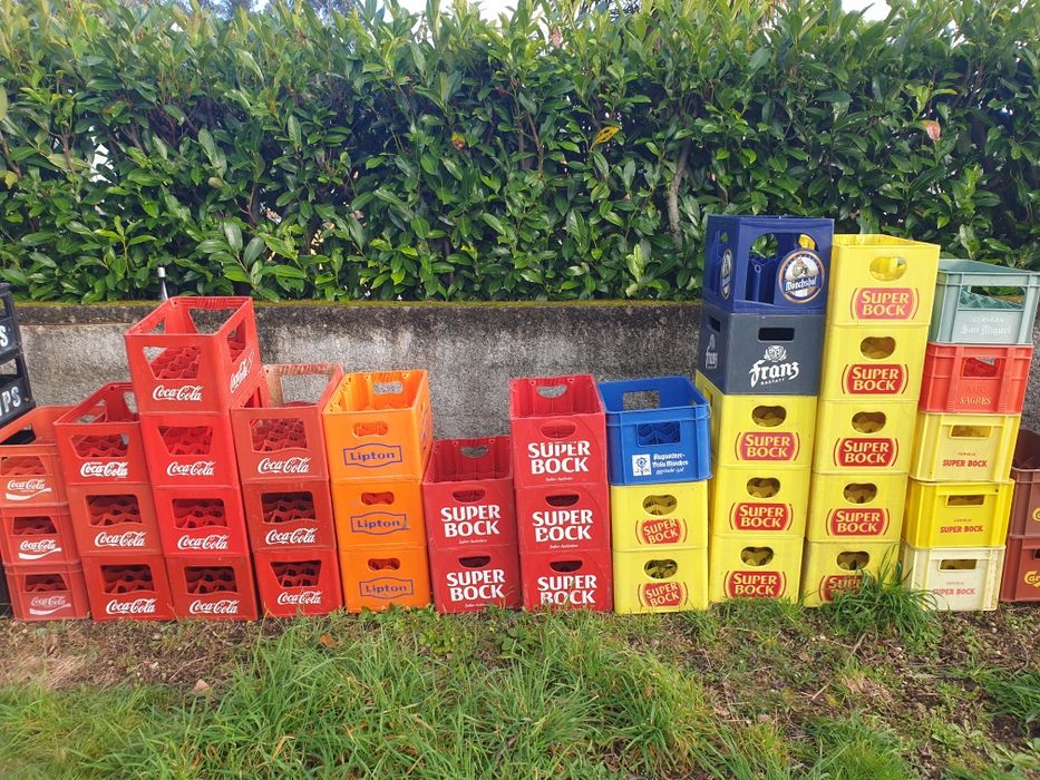 Grades vazias - coca-cola, super bock, sagres....