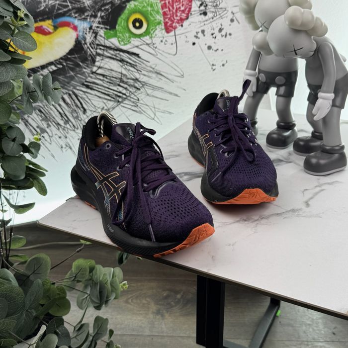 Кросівки Asics Gel Cumulus 39.5 розмір E549