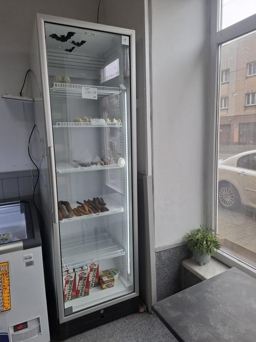 Witryna chlodnicza lodowka sklepowa