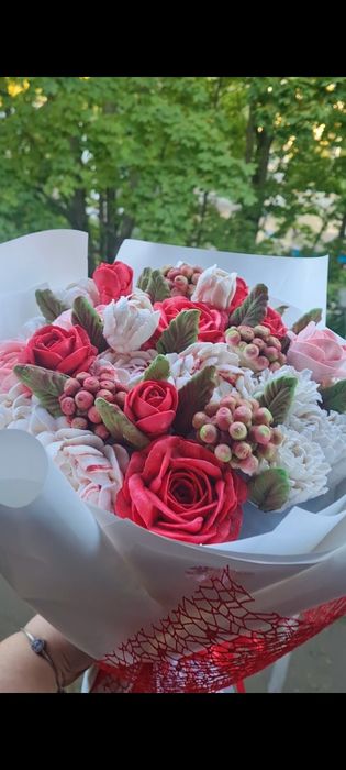 Зефірні квіти та букети