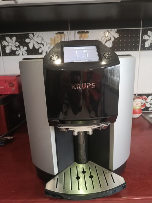 Кавомашина Krups Barista EA 9000
