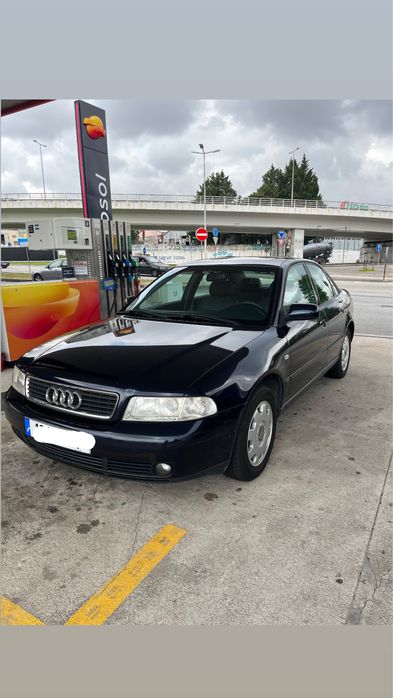 Vendo Audi A4 1.6 de 99 com 148.000km em bom estado