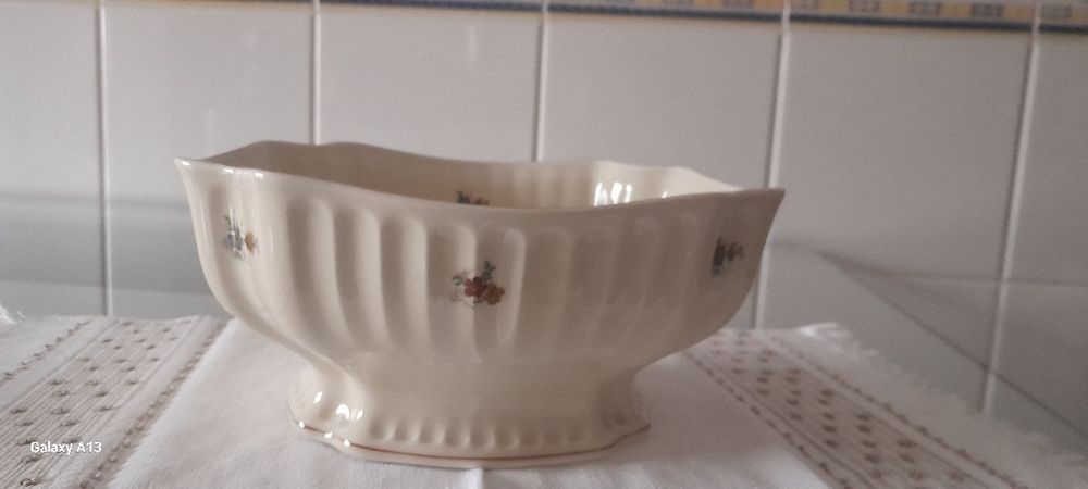 Taça grande ou terrina com 3 pratos de doce Vista Alegre
