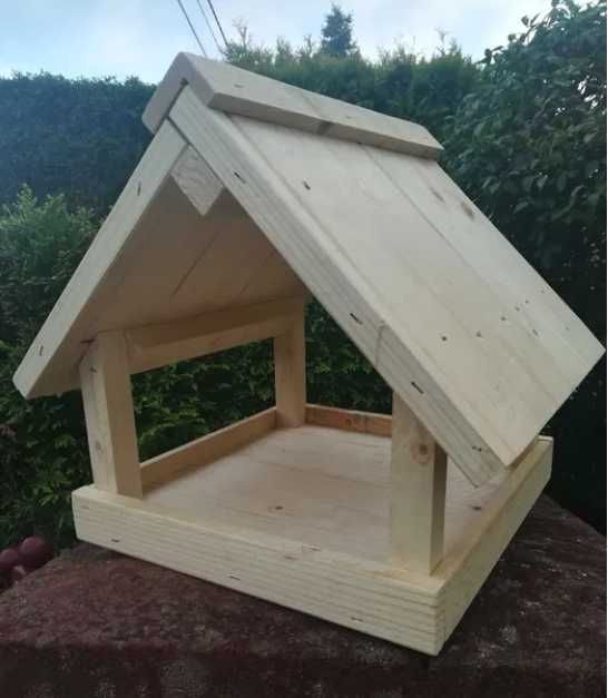 Karmniki dla ptaków