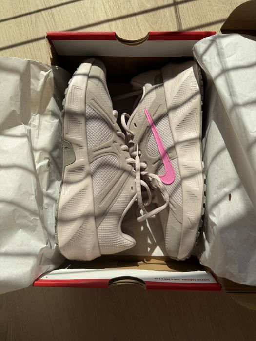 Кросівки Nike жіночі 38р