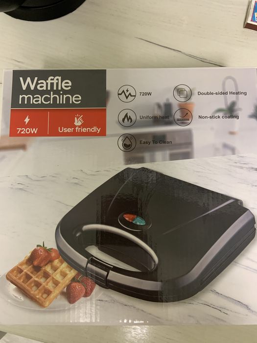 Вафельниця для бельгійських вафель 720W Waffle machine