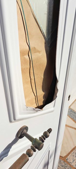 Vendo porta de entrada