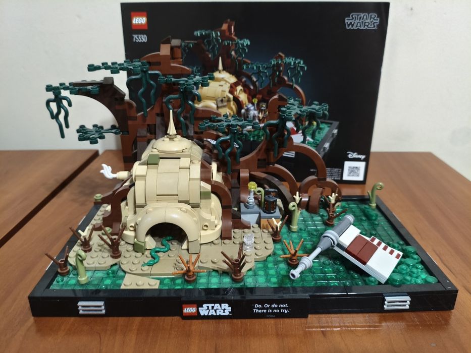 LEGO star wars dagobah diorama