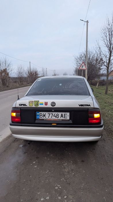 Продам Опель Вектра А мотор с16нз газ бензин все працює з переоформлен