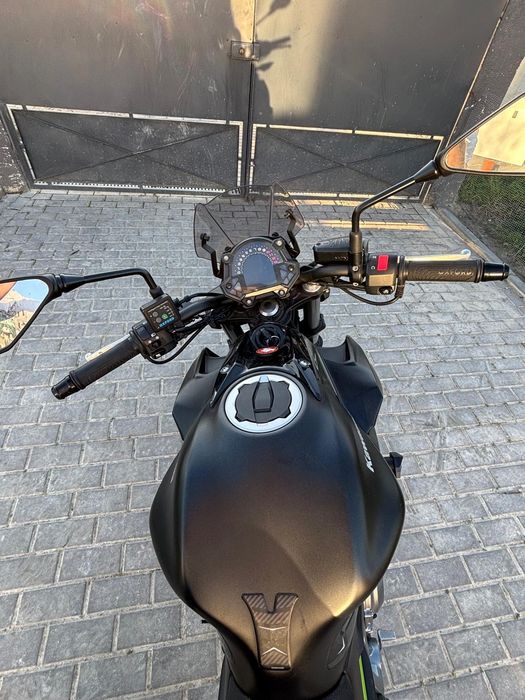 Kawasaki Z650. 35kw