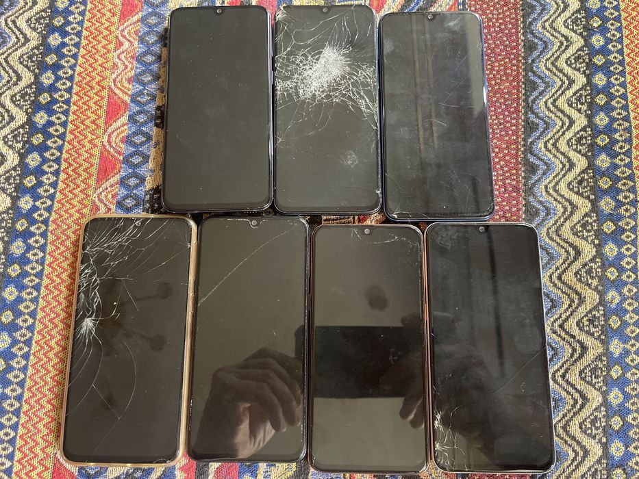 Samsung A40 с Европы