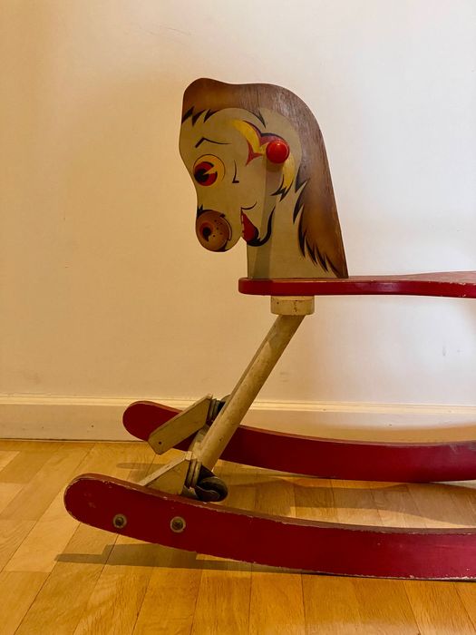 Cavalinho de madeira vintage