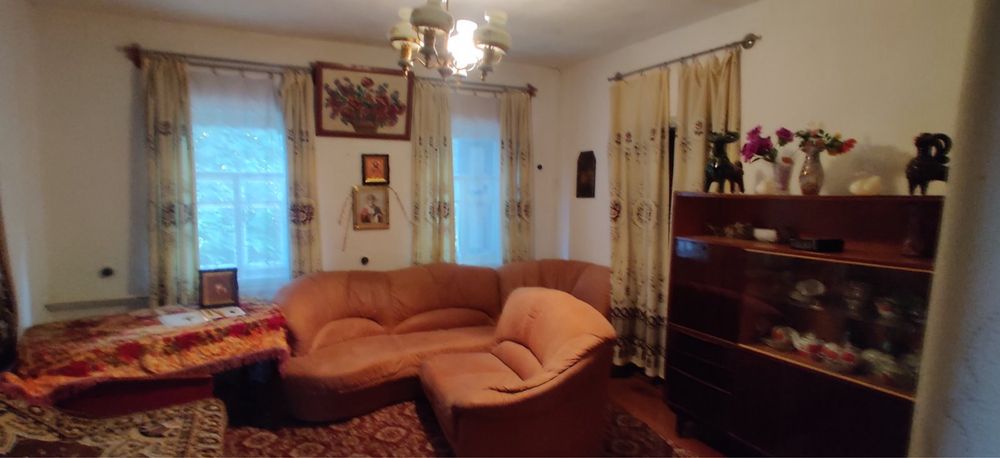 Будинок в селищі Опішня