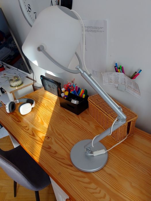 Lampa na biurko Ikea