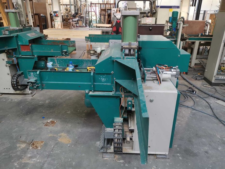 Linia prasa do łączenia drewna na mikrowczepy DIEFFENBACHER