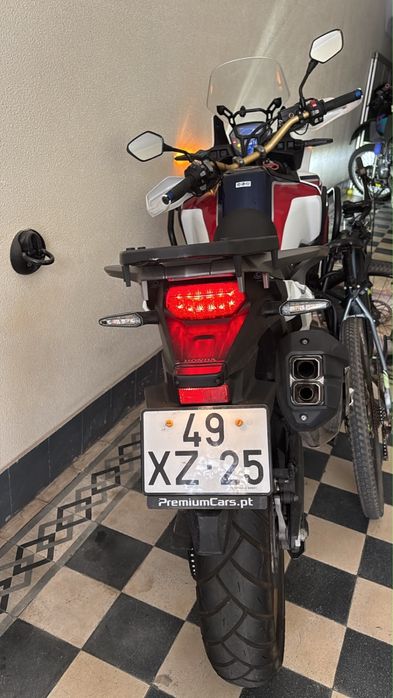 Africa Twin caixa automática
