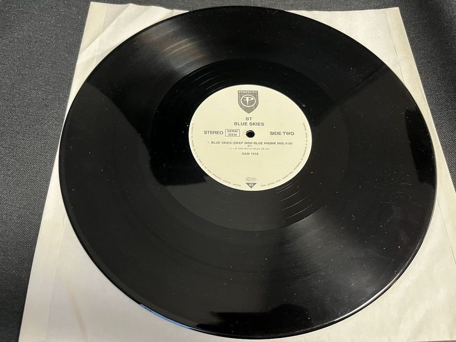BT – Blue Skies (02) 2 x 12 VG+/Generic Progressive House