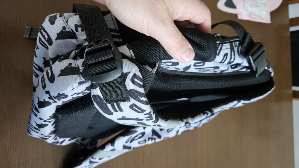 Plecak młodzieżowy z deskorolkami mało uzywany